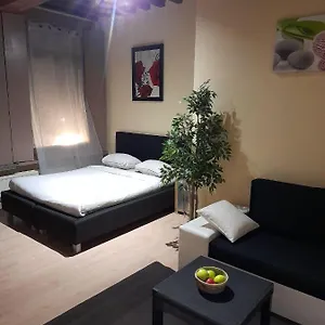 Cute,cosy,comfortable Studio In The Heart Of , Antwerpen België
